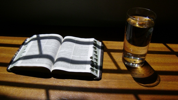 Bible Verses to Take a Break During a Busy Day